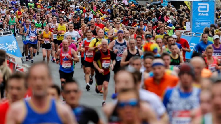 Overbooking di vite (e di maratone) per esserci a tutti i costi