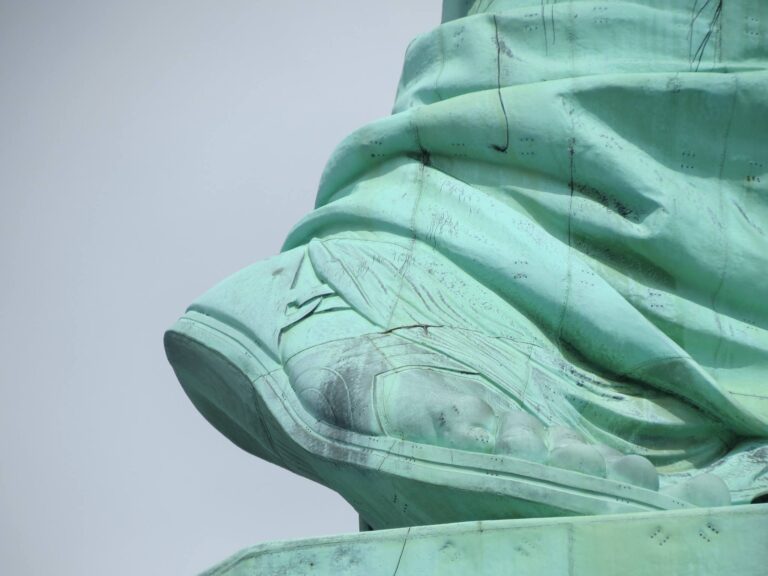 Il tallone alzato della libertà