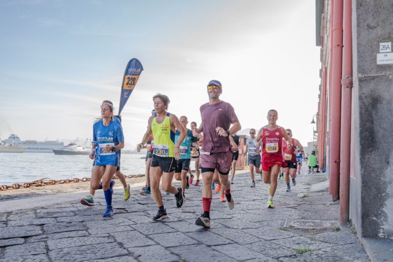 La mezza maratona alla Neapolis Marathon comincia quando ancora non hai corso un metro
