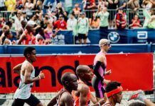 Maratona di Berlino, il caldo e quel muro che non si vede